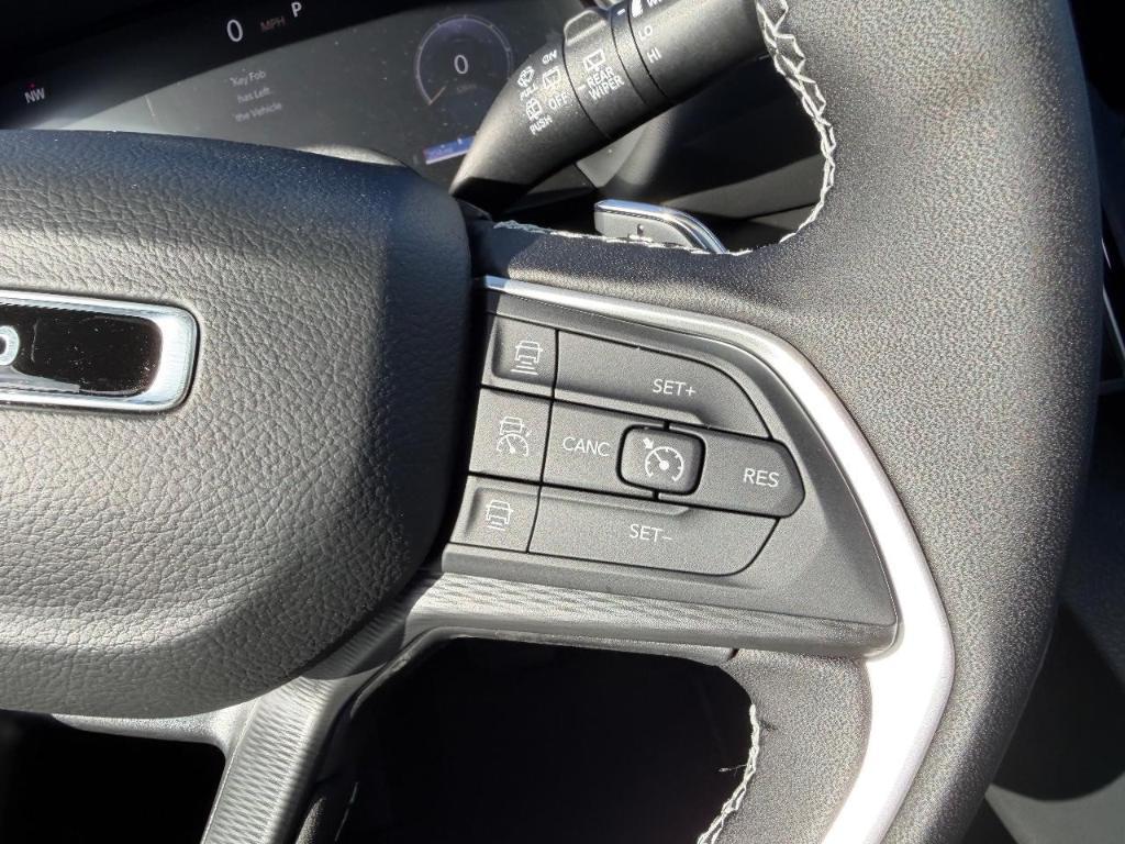 new 2025 Jeep Grand Cherokee car, priced at $39,920