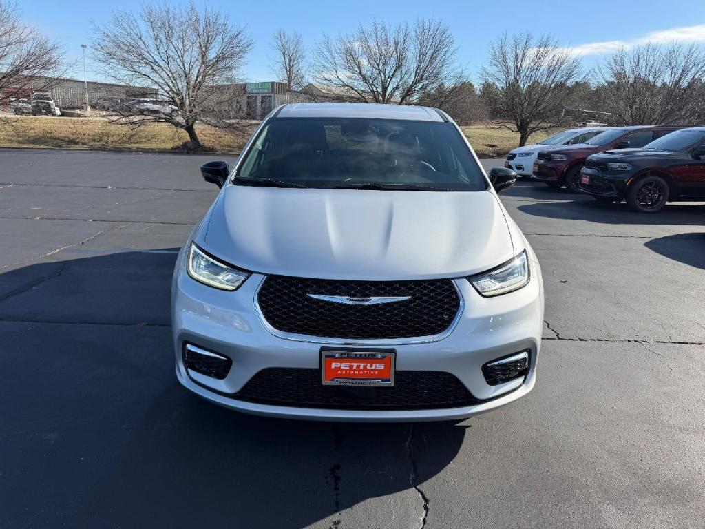 new 2026 Chrysler Pacifica car, priced at $42,647