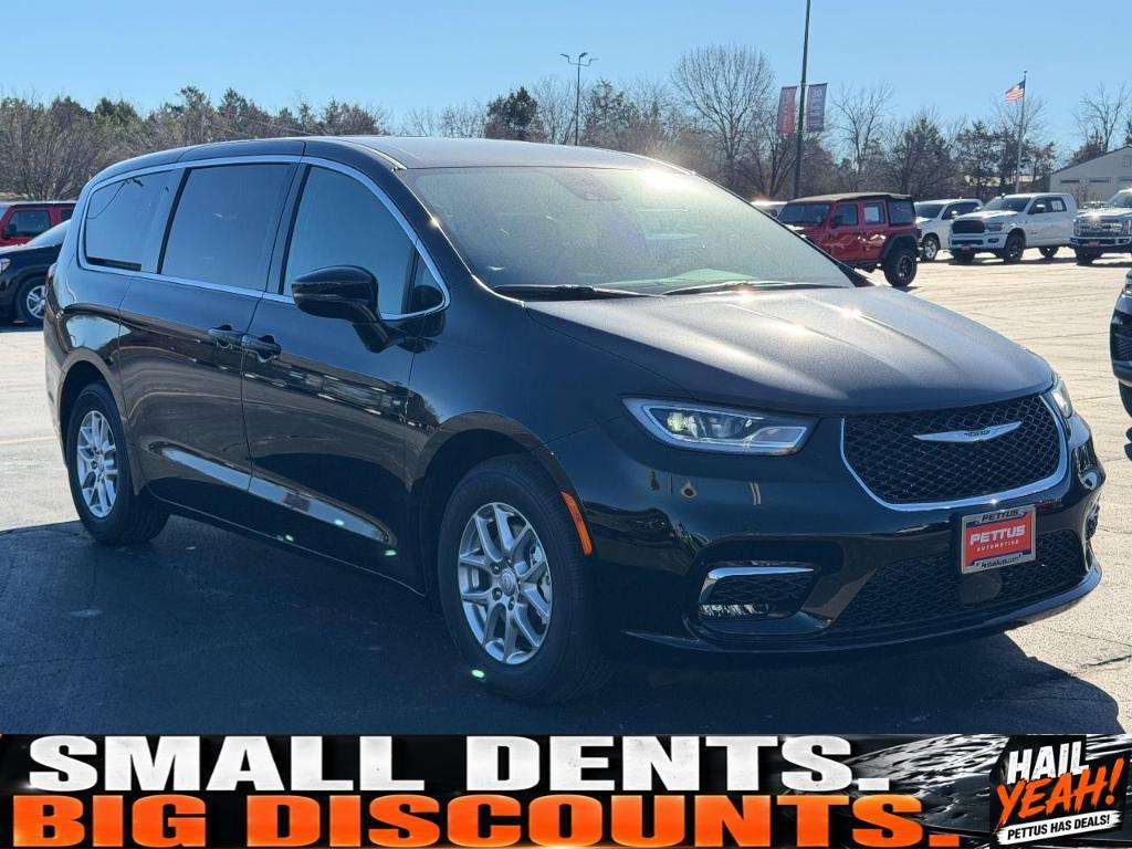 new 2026 Chrysler Pacifica car, priced at $35,495