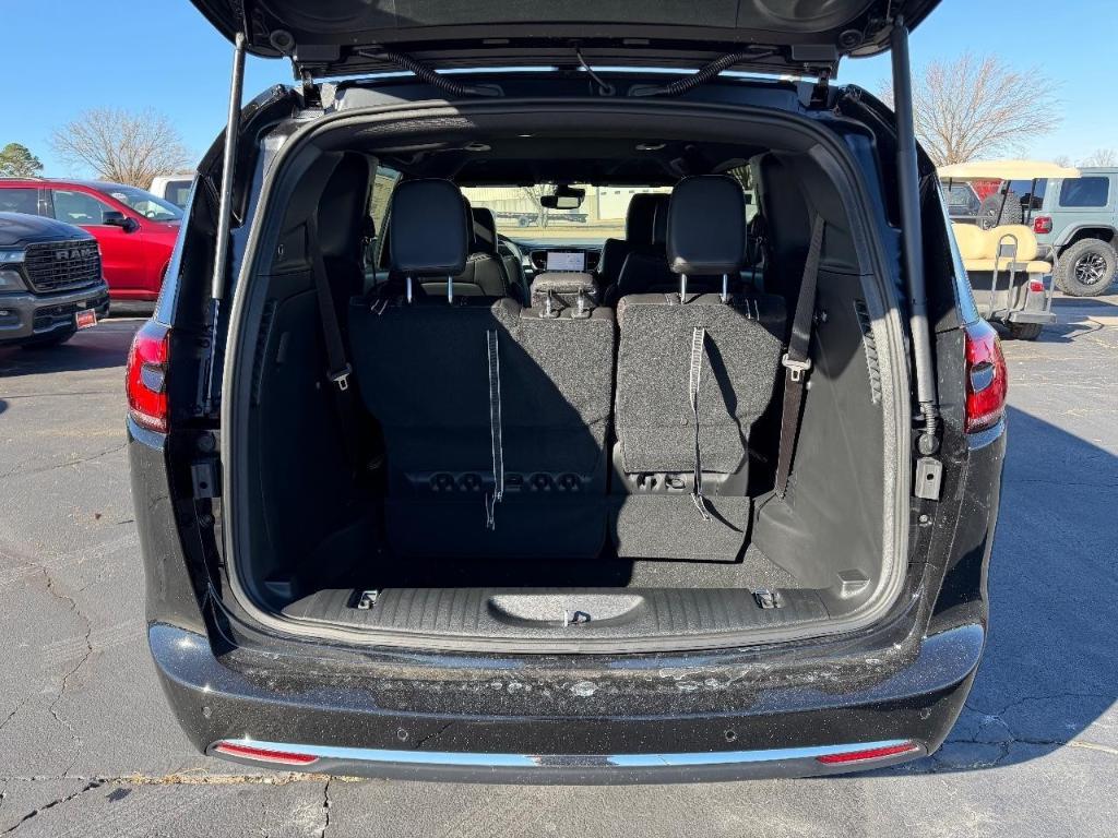 new 2026 Chrysler Pacifica car, priced at $39,563