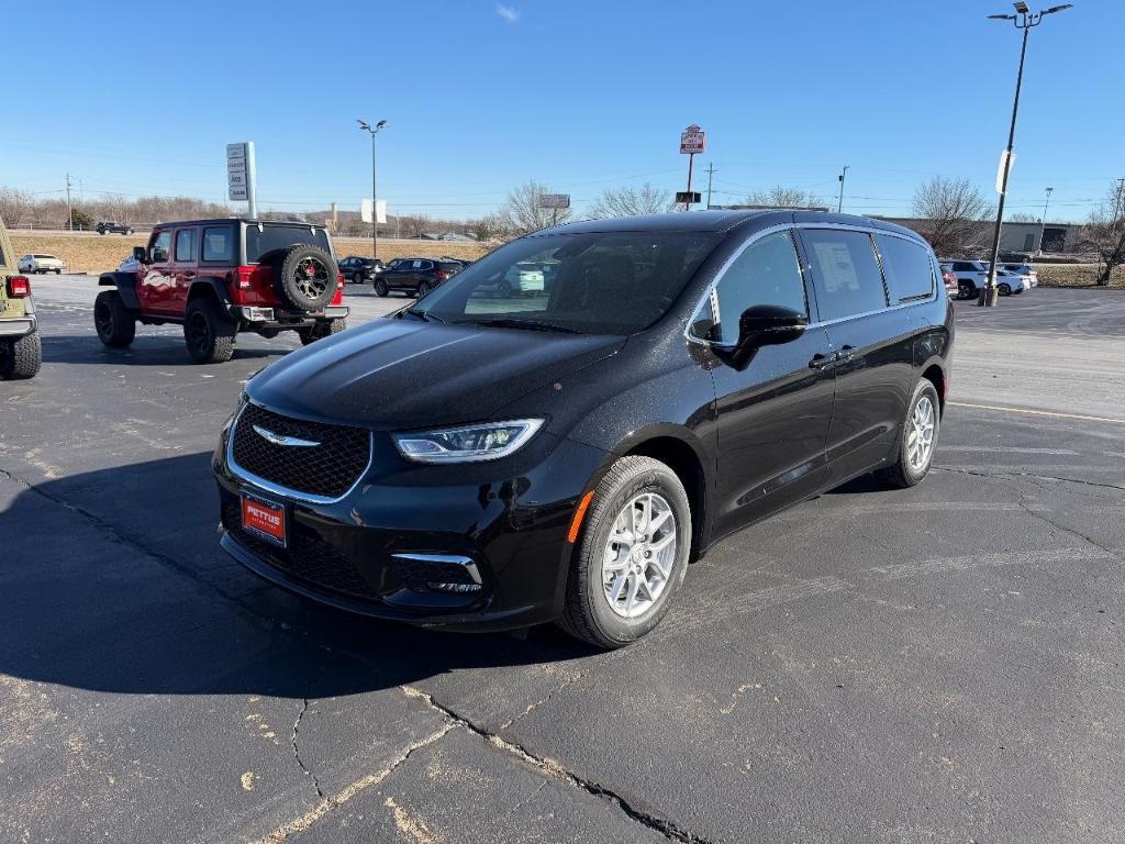 new 2026 Chrysler Pacifica car, priced at $39,563