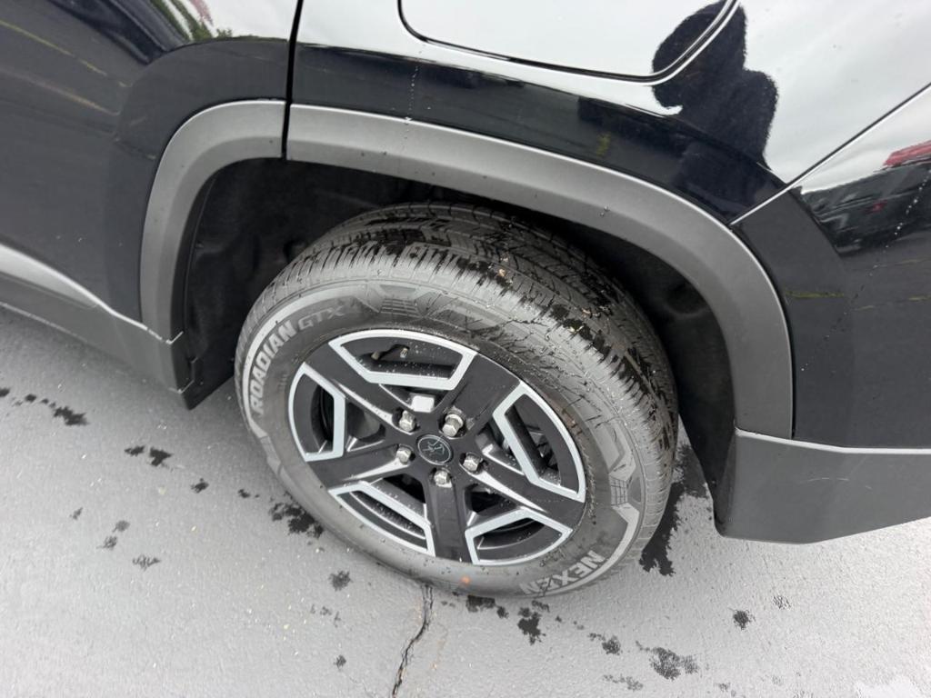new 2026 Jeep Cherokee car, priced at $40,875