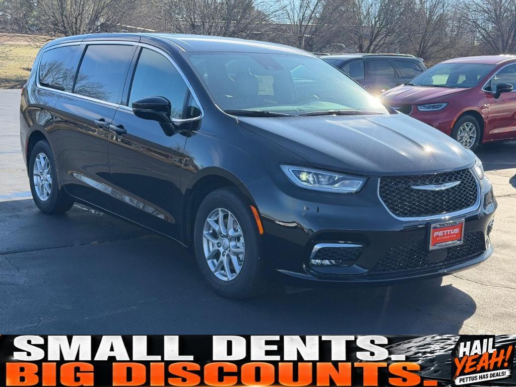 new 2026 Chrysler Pacifica car, priced at $37,295