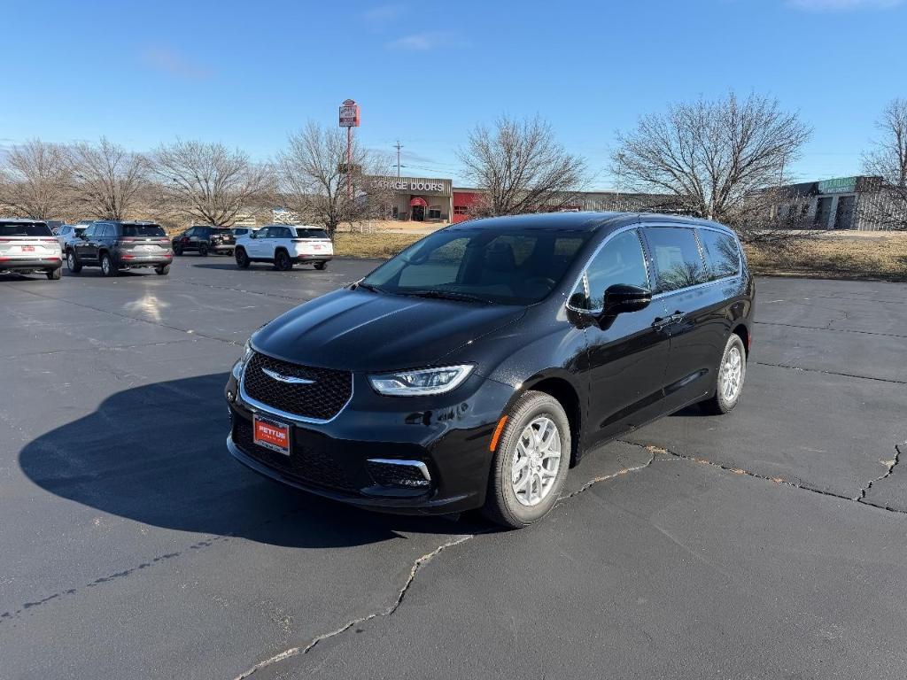 new 2026 Chrysler Pacifica car, priced at $38,795