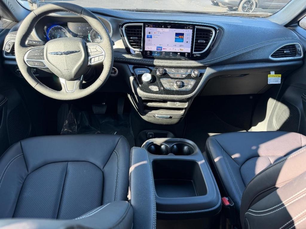 new 2026 Chrysler Pacifica car, priced at $38,795