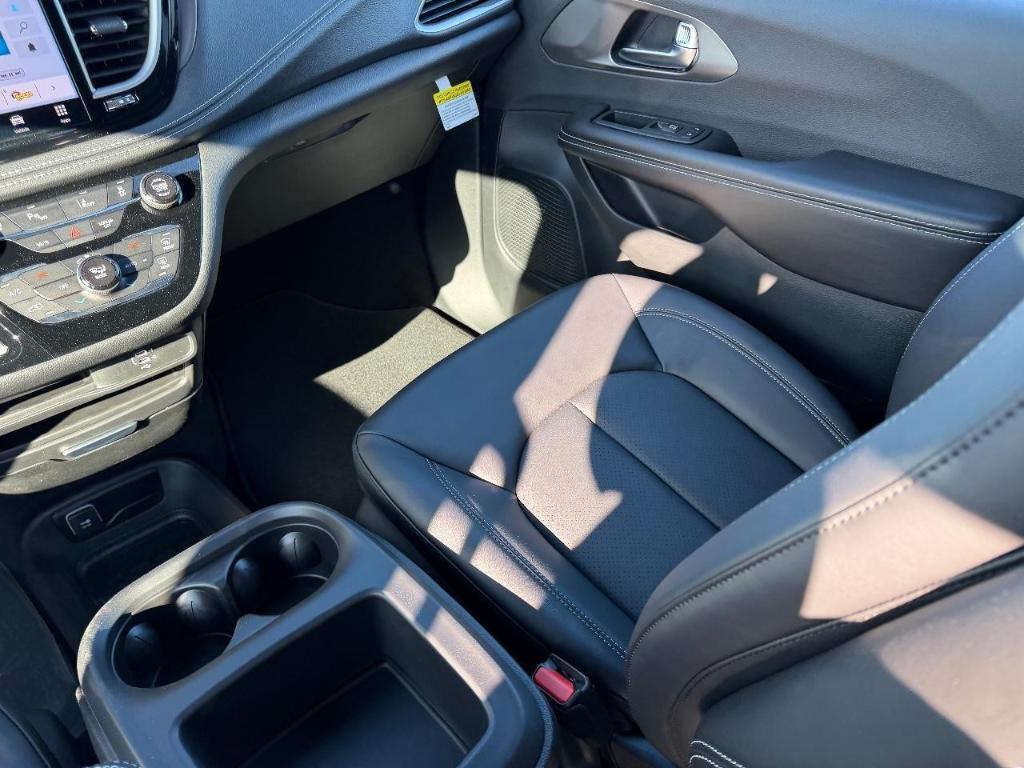 new 2026 Chrysler Pacifica car, priced at $38,795