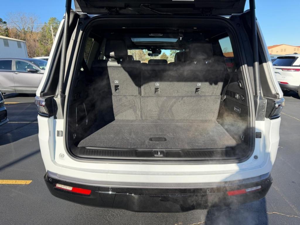 new 2026 Jeep Grand Wagoneer car, priced at $77,316