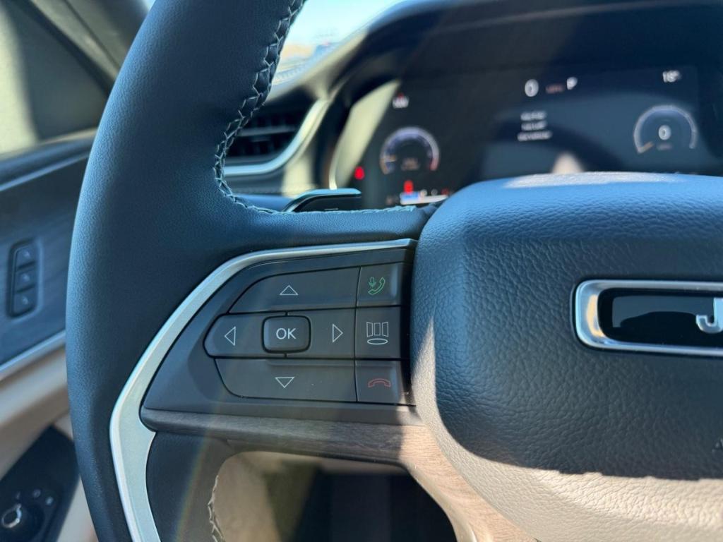 new 2025 Jeep Grand Cherokee L car, priced at $50,611