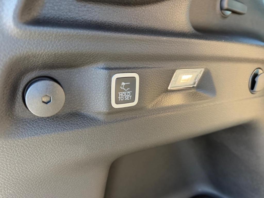 new 2025 Jeep Grand Cherokee L car, priced at $50,611