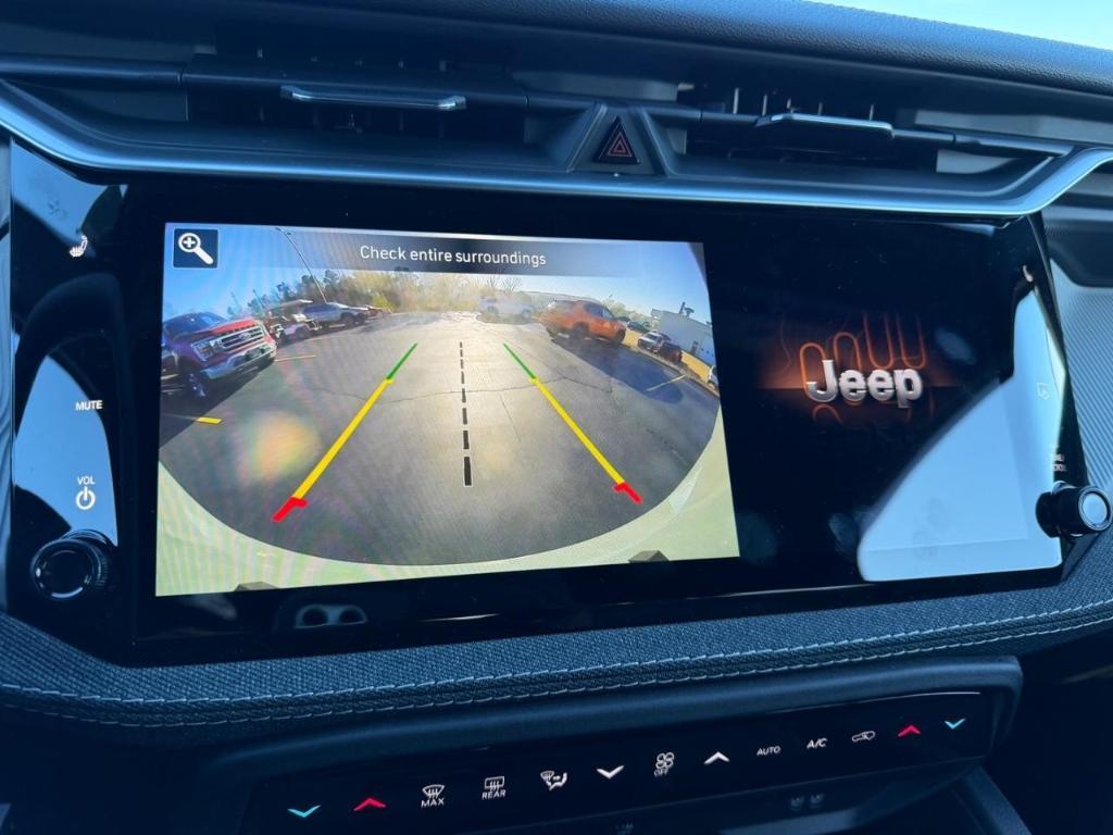 new 2026 Jeep Cherokee car, priced at $40,090