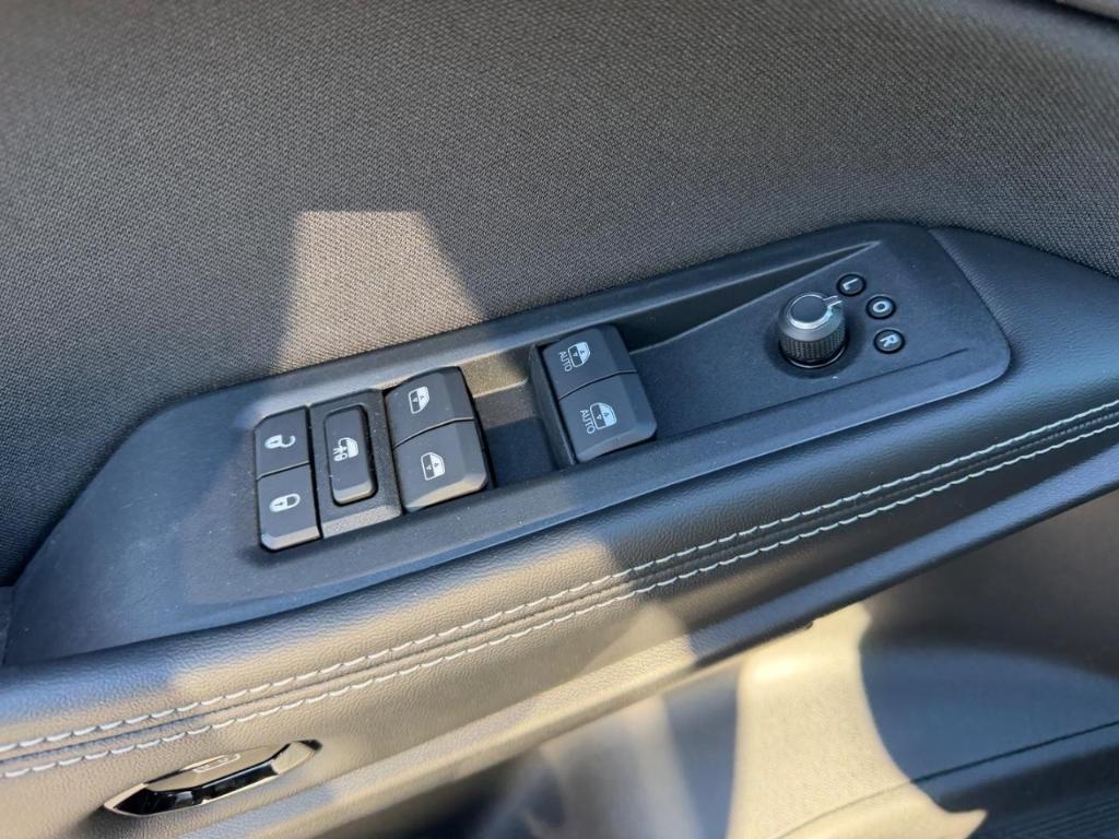 new 2026 Jeep Cherokee car, priced at $40,090