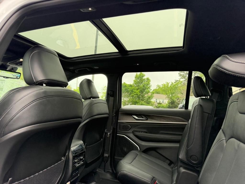 new 2026 Jeep Grand Cherokee L car, priced at $52,916