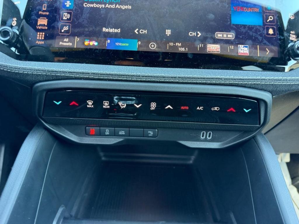 new 2026 Jeep Cherokee car, priced at $39,737
