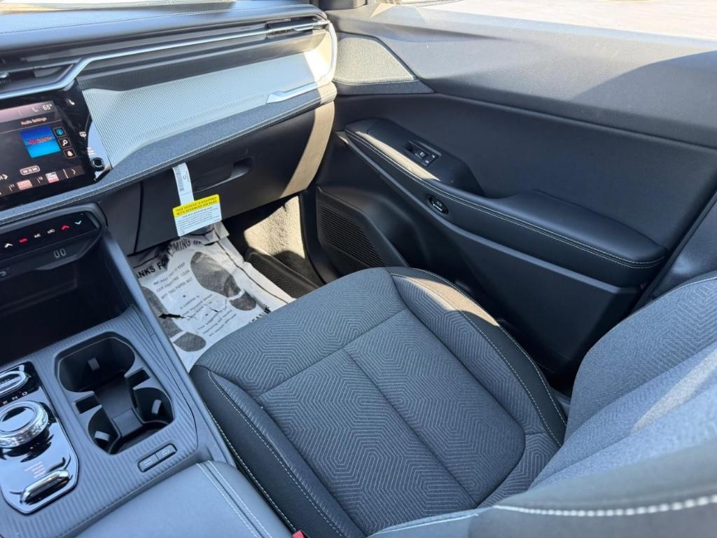 new 2026 Jeep Cherokee car, priced at $39,737