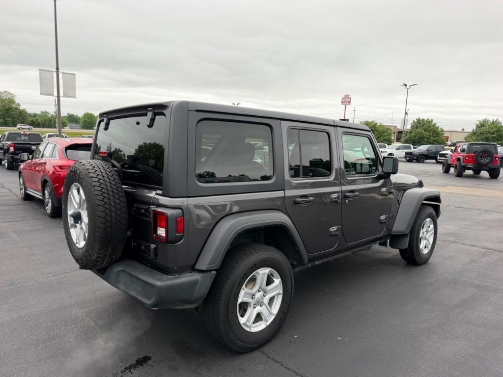 used 2022 Jeep Wrangler Unlimited car, priced at $27,415