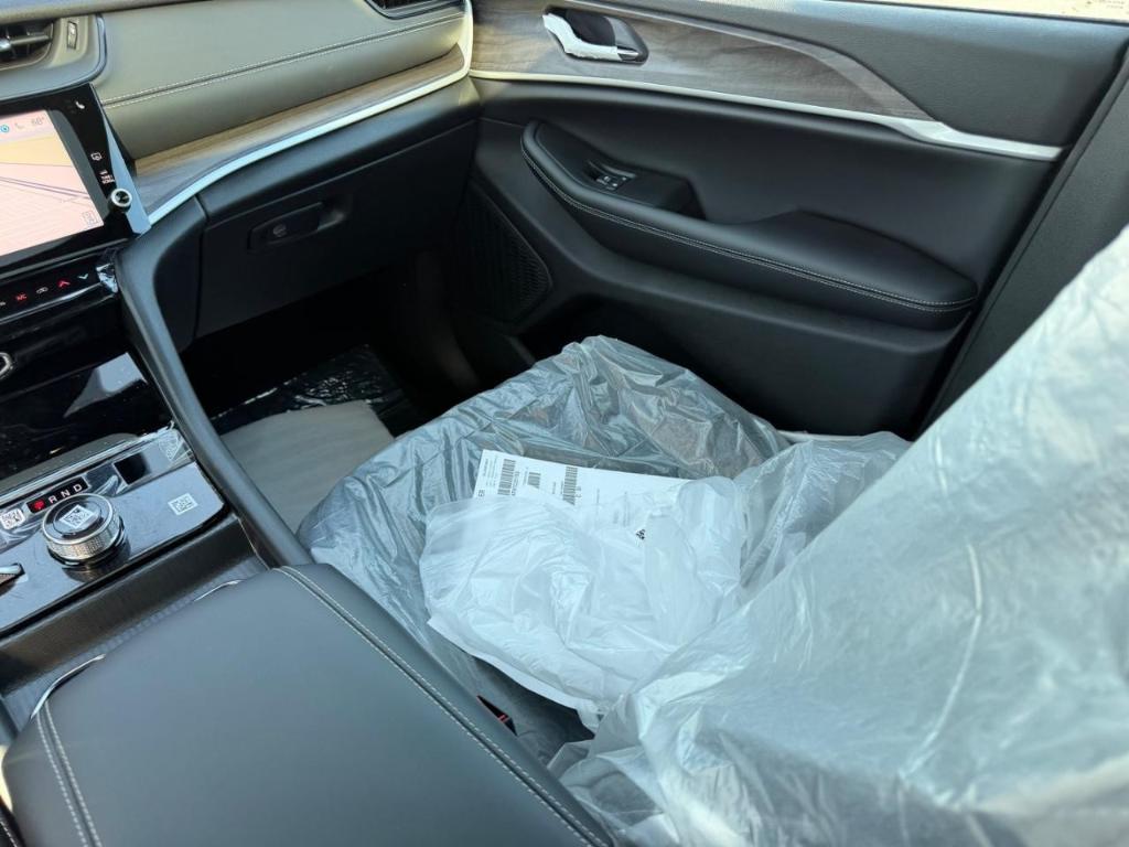 new 2026 Jeep Grand Cherokee car, priced at $48,020