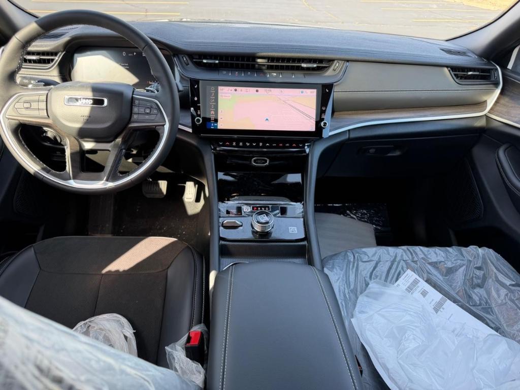 new 2026 Jeep Grand Cherokee car, priced at $48,020