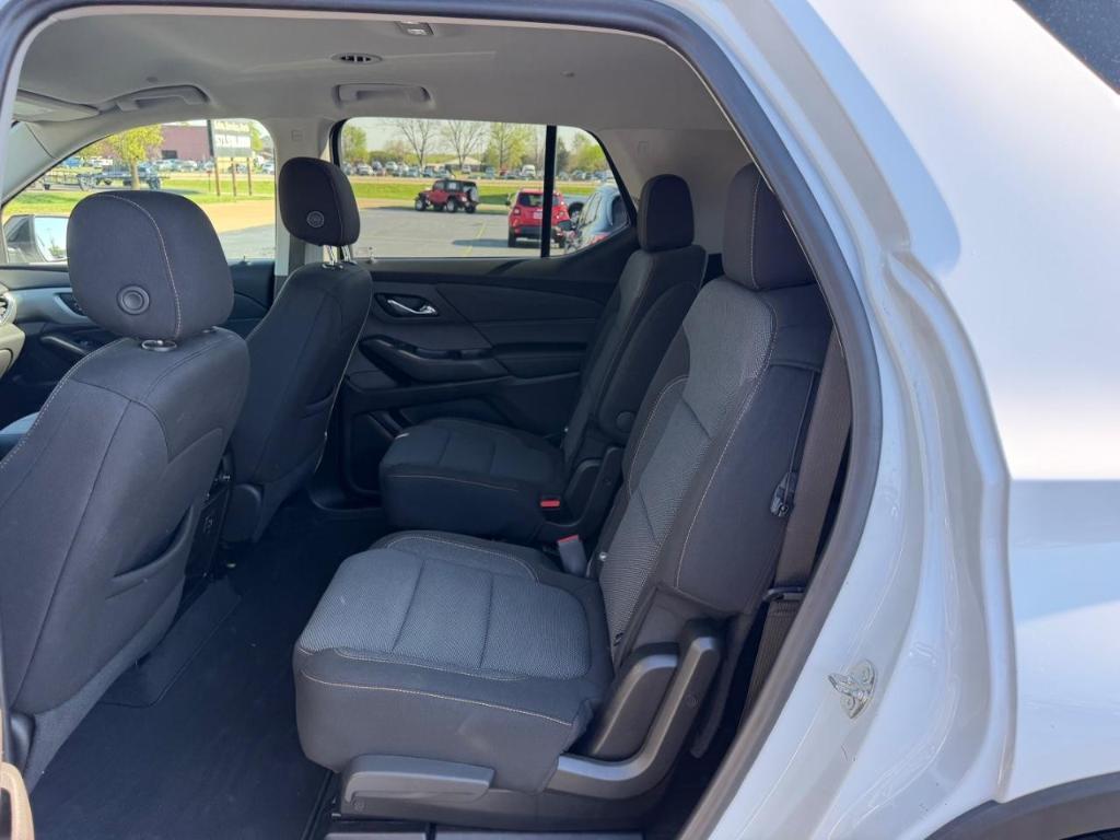 used 2021 Chevrolet Traverse car, priced at $23,995