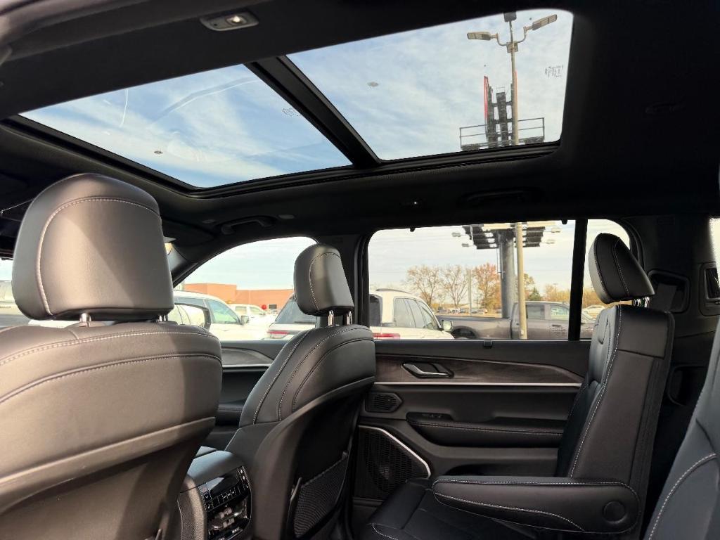 new 2025 Jeep Grand Cherokee L car, priced at $46,495