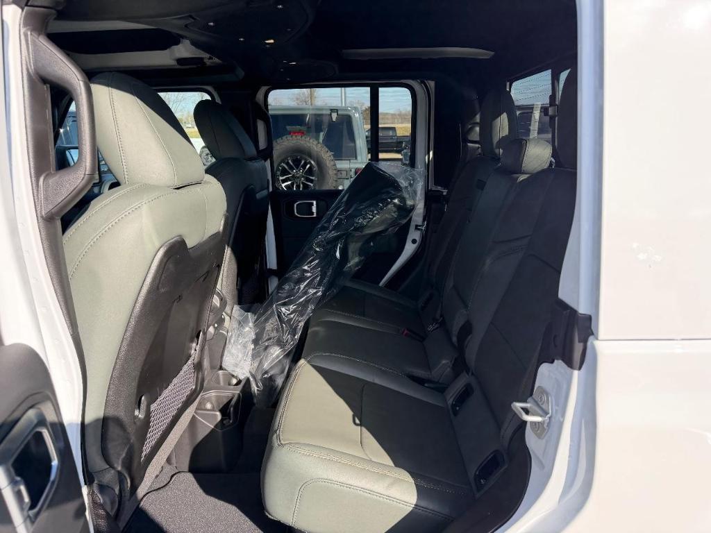 new 2026 Jeep Gladiator car, priced at $56,595