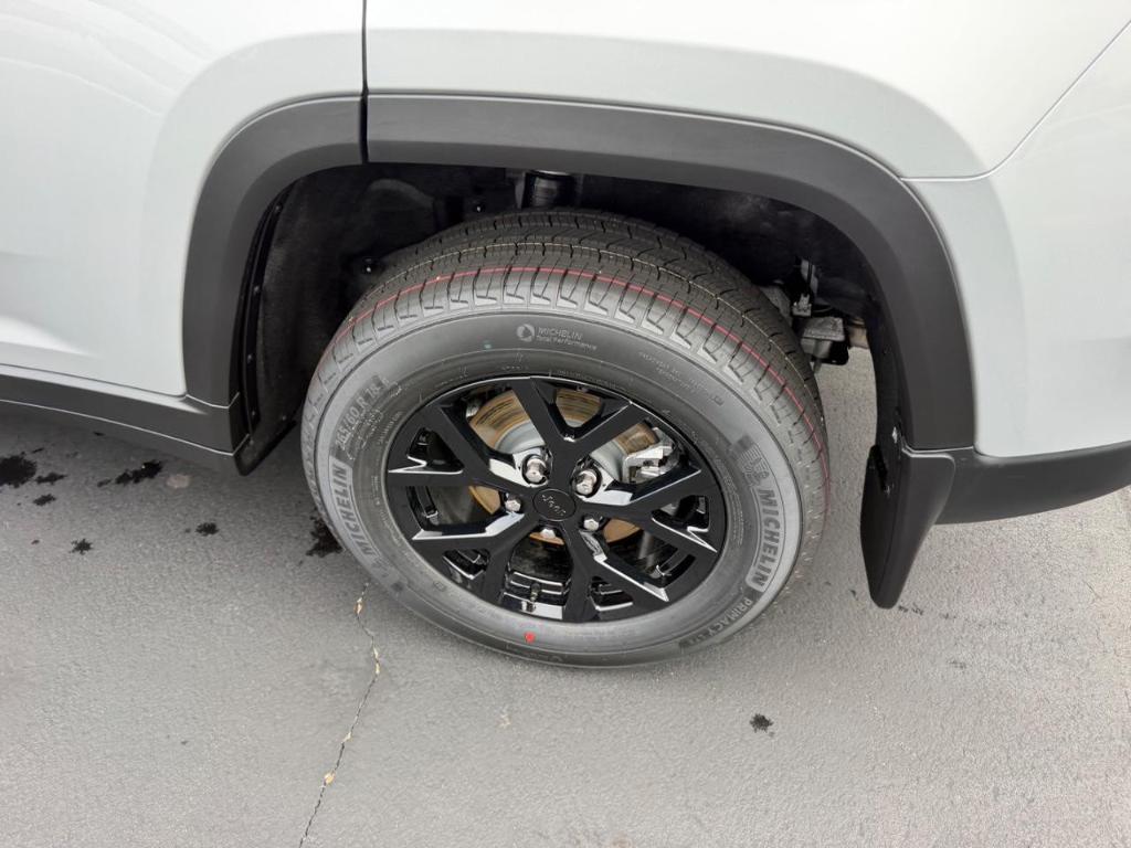 new 2026 Jeep Grand Cherokee car, priced at $48,020