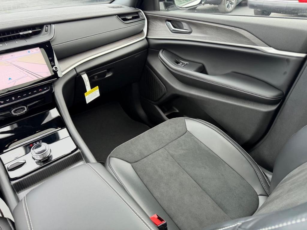 new 2026 Jeep Grand Cherokee car, priced at $48,020