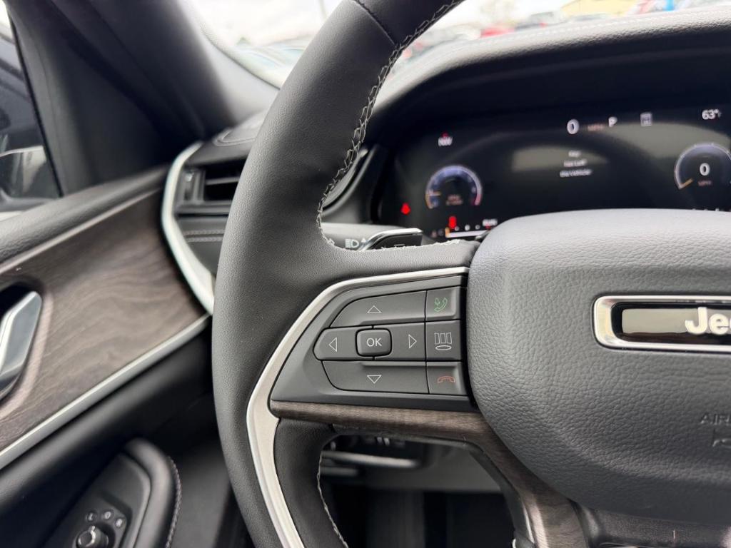 new 2026 Jeep Grand Cherokee car, priced at $48,020