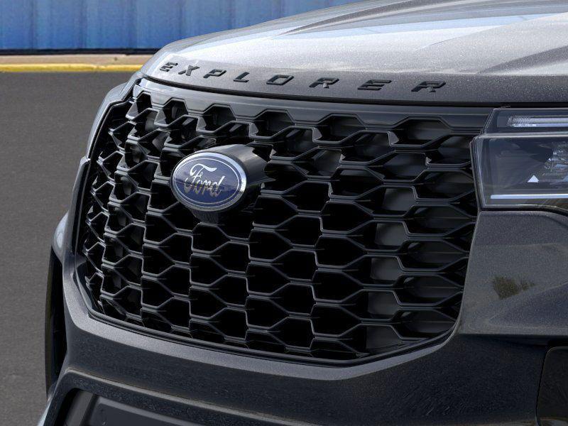 new 2025 Ford Explorer car, priced at $40,673