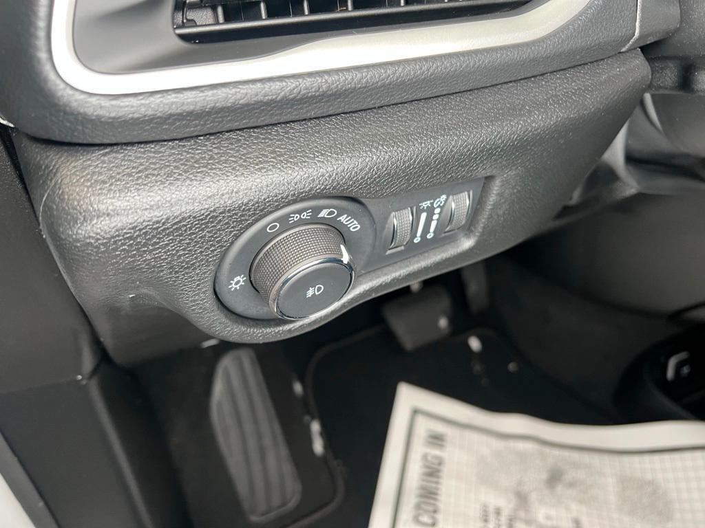 new 2026 Chrysler Pacifica car, priced at $49,543