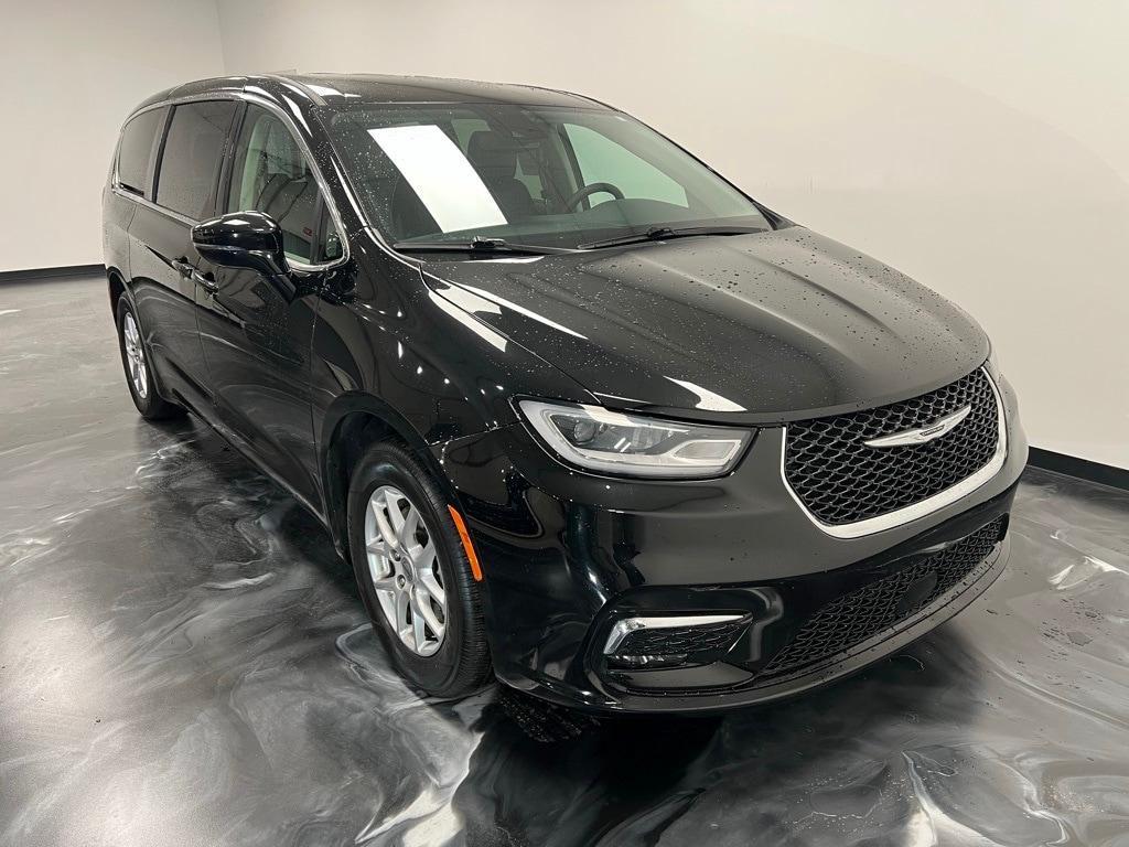 used 2024 Chrysler Pacifica car, priced at $29,900