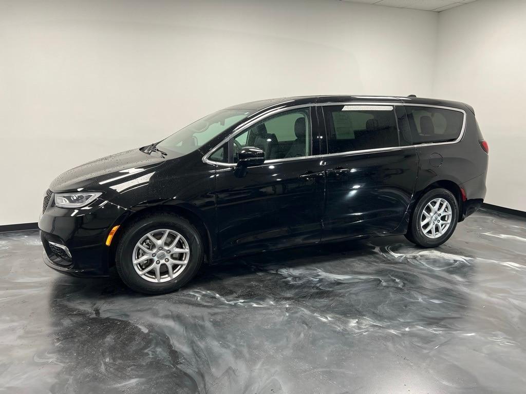 used 2024 Chrysler Pacifica car, priced at $29,900