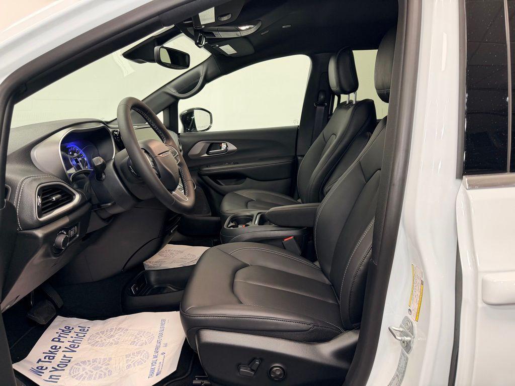 new 2027 Chrysler Pacifica car, priced at $49,064