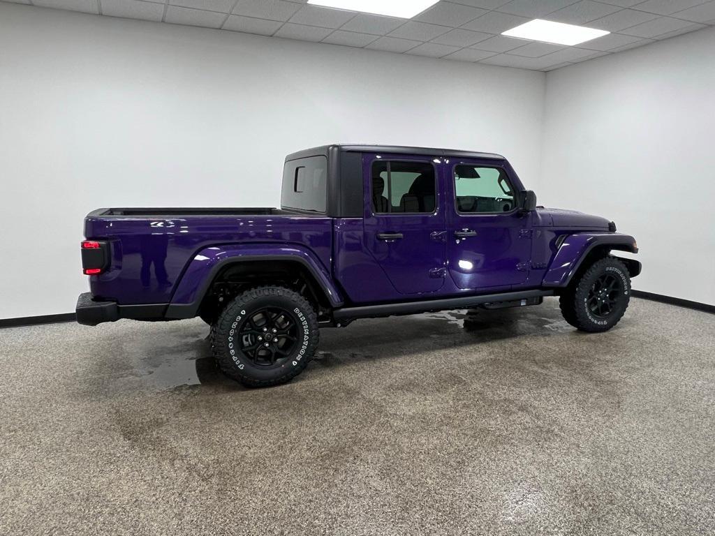 new 2026 Jeep Gladiator car, priced at $50,558