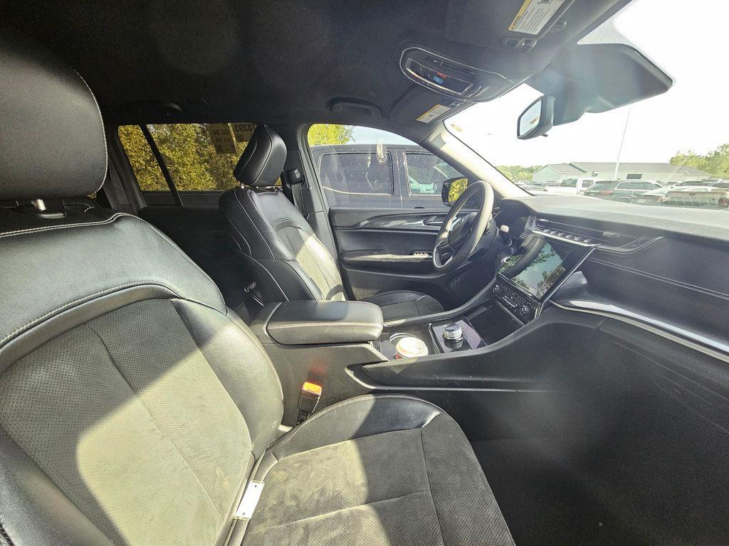 used 2023 Jeep Grand Cherokee car, priced at $27,221