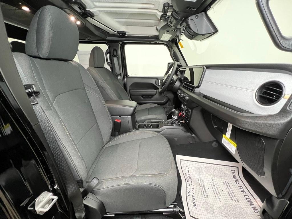 new 2026 Jeep Gladiator car, priced at $50,288