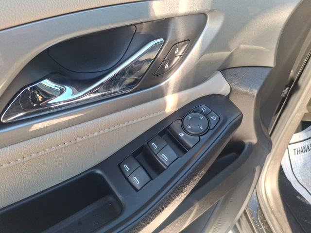 used 2022 Chevrolet Traverse car, priced at $27,454