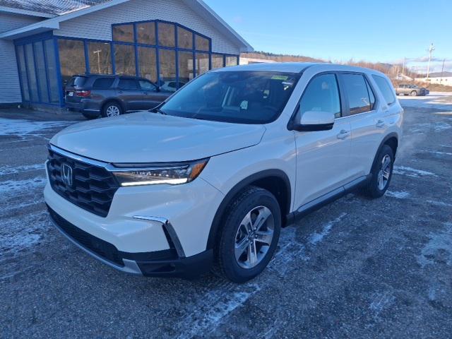new 2025 Honda Pilot car, priced at $44,695