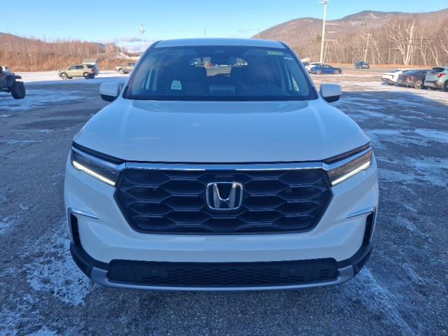 new 2025 Honda Pilot car, priced at $44,695