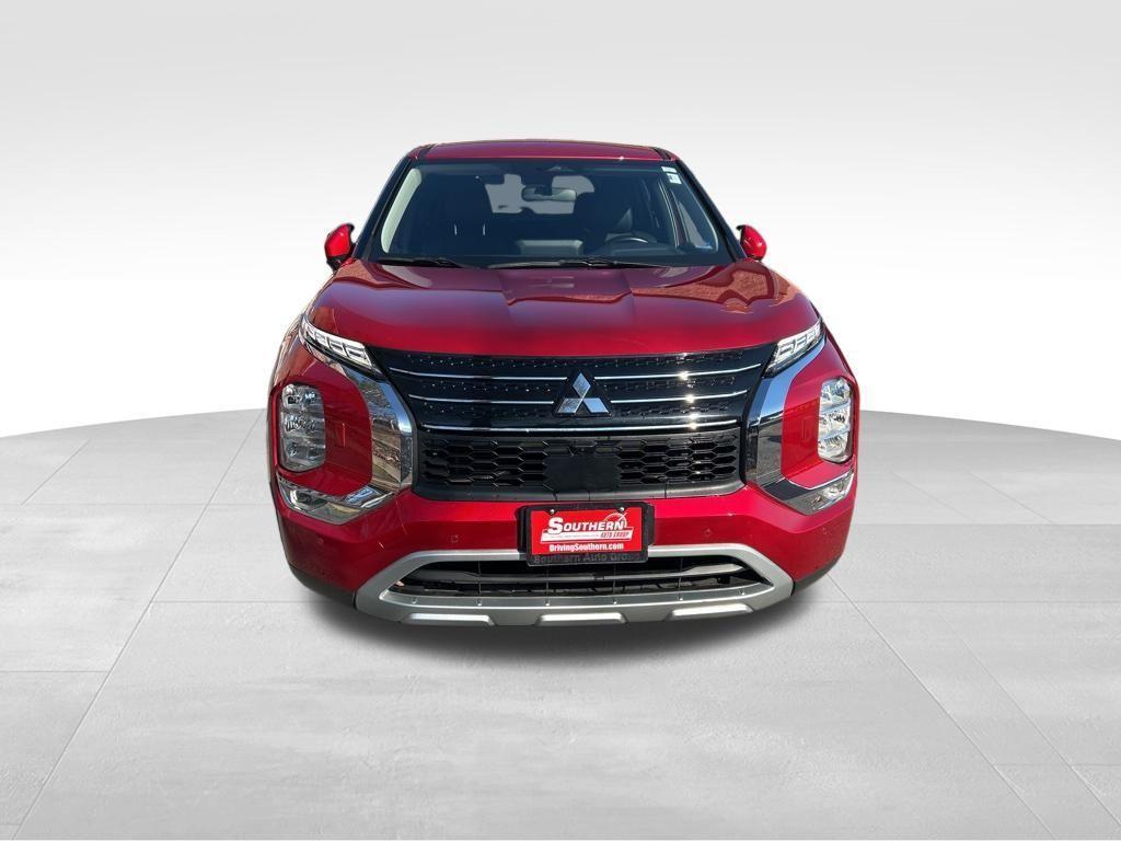 used 2024 Mitsubishi Outlander car, priced at $21,770