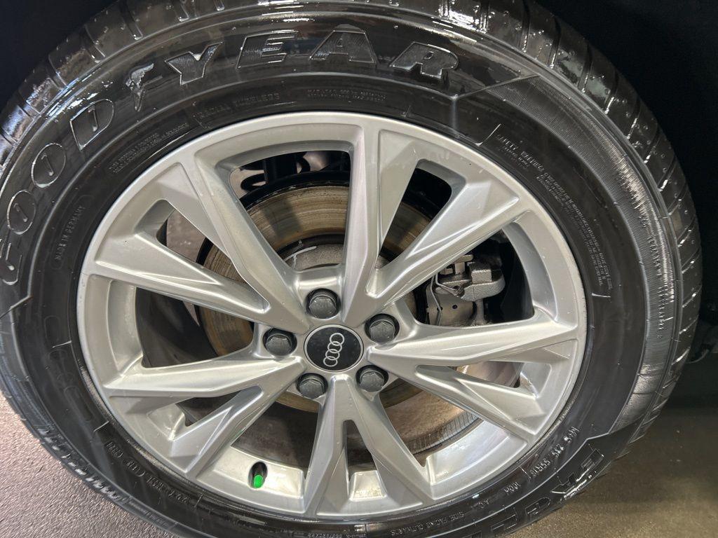 used 2025 Audi Q3 car, priced at $29,888