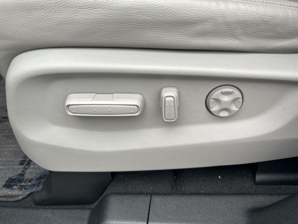 used 2024 Honda Odyssey car, priced at $32,584