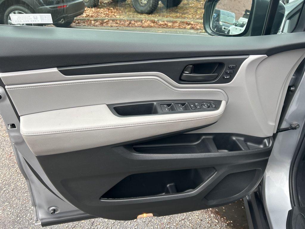 used 2024 Honda Odyssey car, priced at $32,584