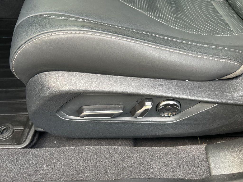 used 2025 Acura TLX car, priced at $44,987