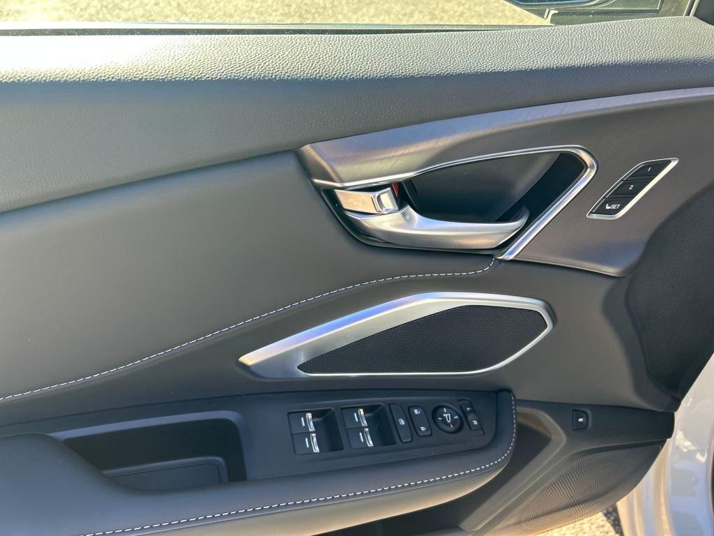new 2025 Acura RDX car, priced at $46,650