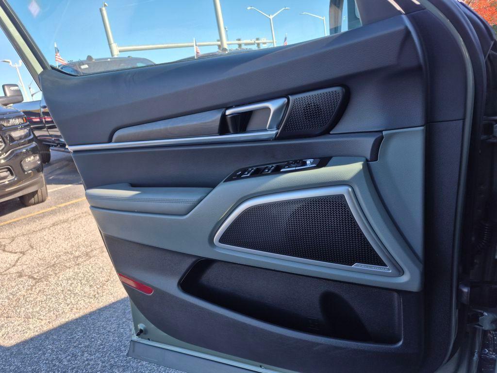 used 2023 Kia Telluride car, priced at $35,490