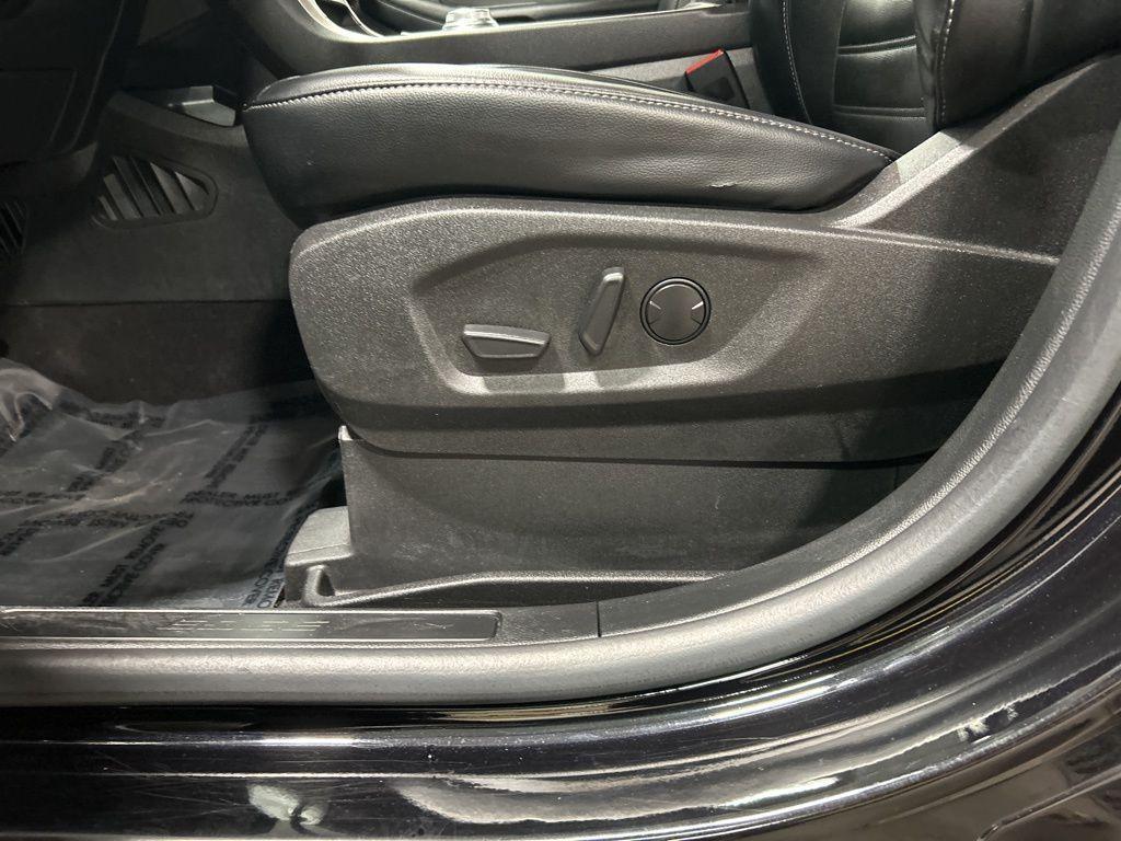 used 2023 Ford Edge car, priced at $21,685