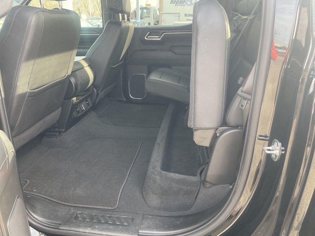 used 2025 GMC Sierra 1500 car, priced at $39,638