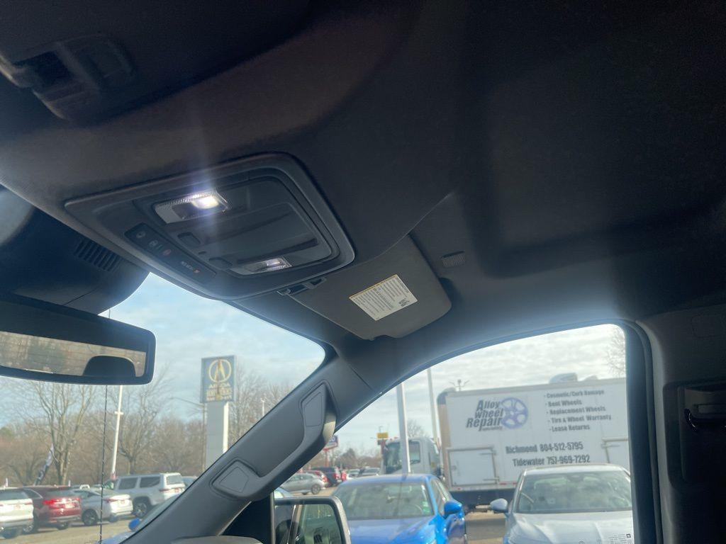 used 2025 GMC Sierra 1500 car, priced at $39,638