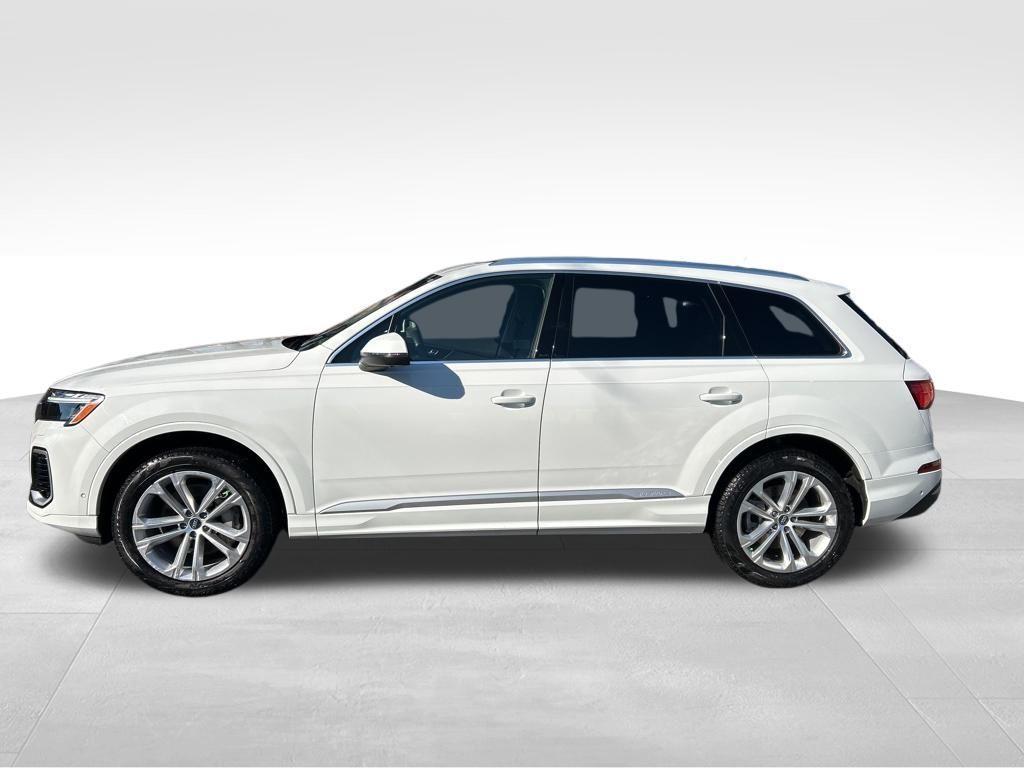 used 2025 Audi Q7 car, priced at $47,488