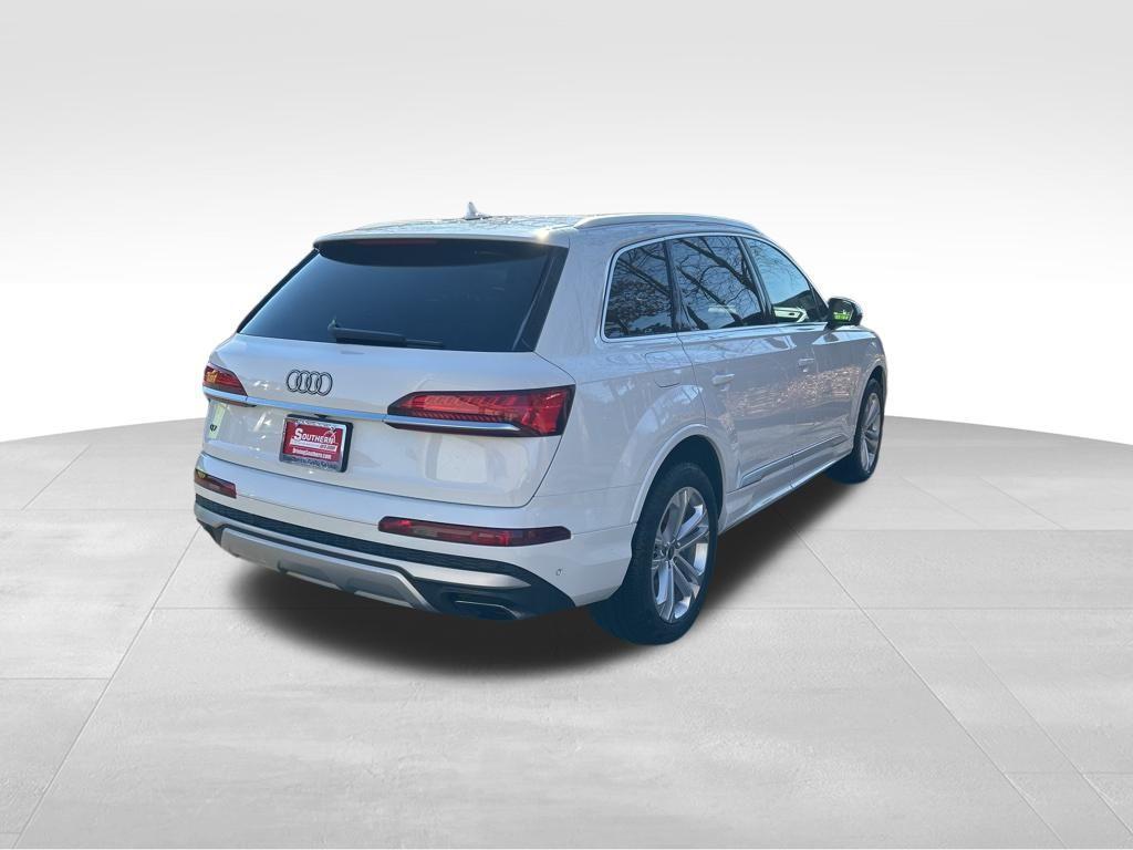 used 2025 Audi Q7 car, priced at $47,488